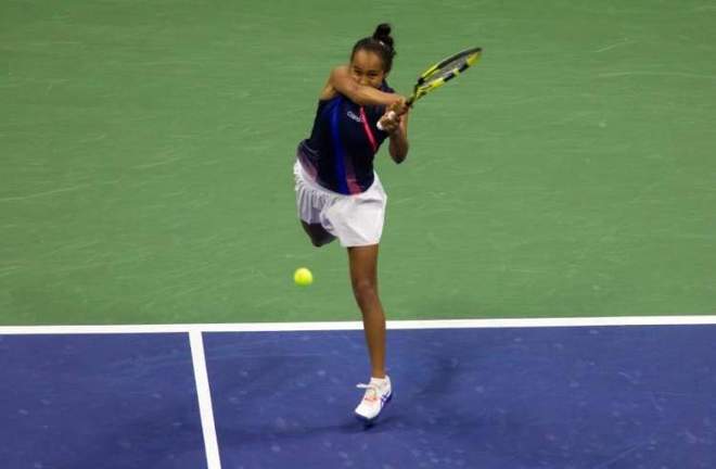 键时刻挺身 键时刻挺身